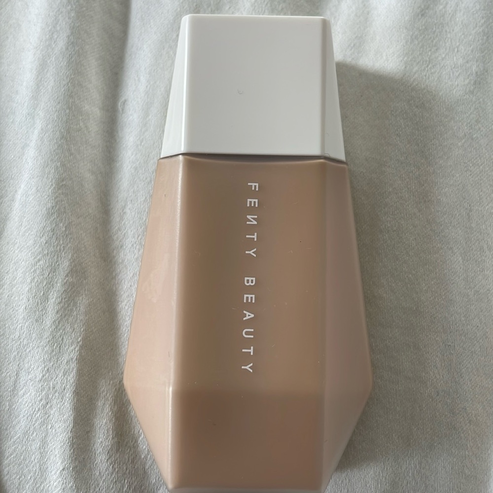 FENTY EAZE DROP